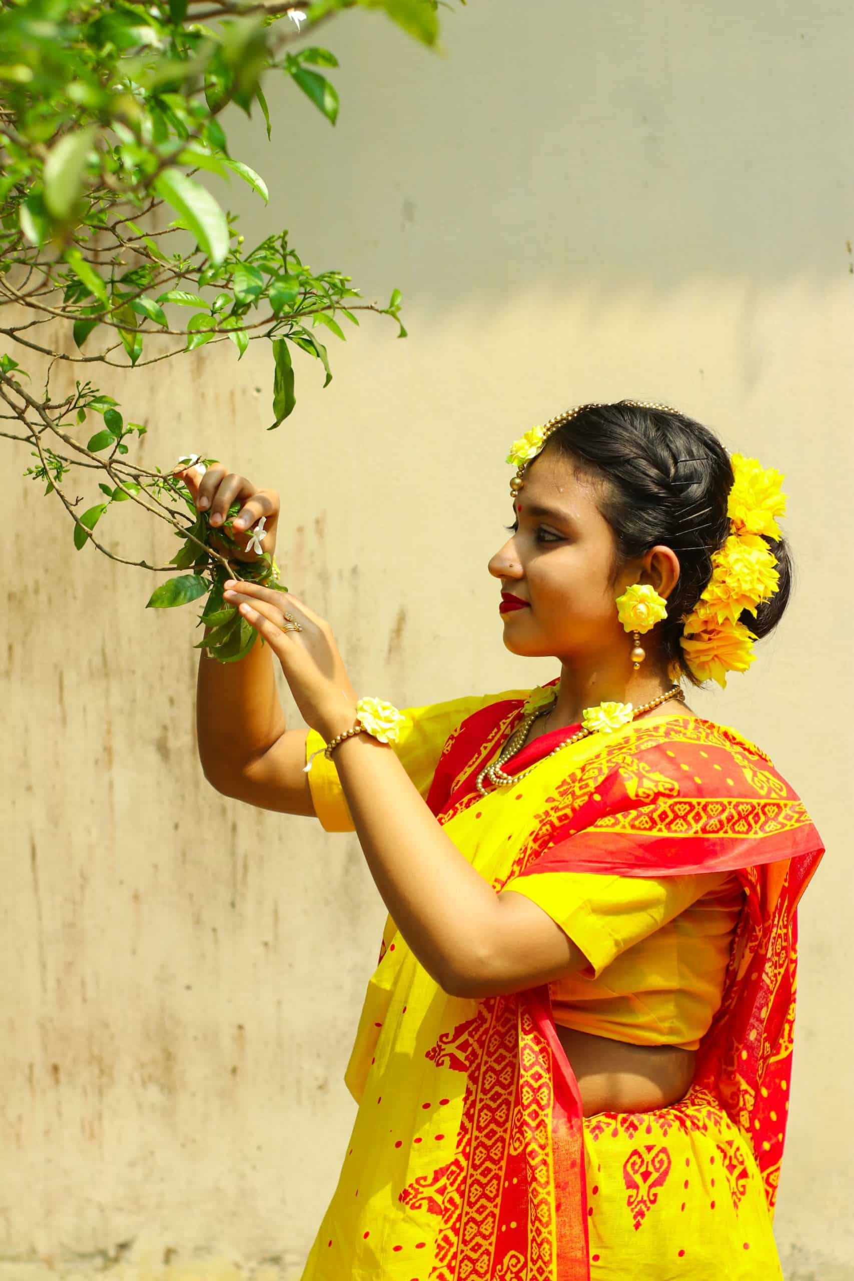 Bangladeshi girl in yellow saree