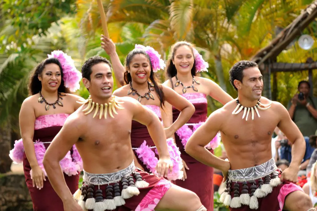 Polynesians are having a traditional dance